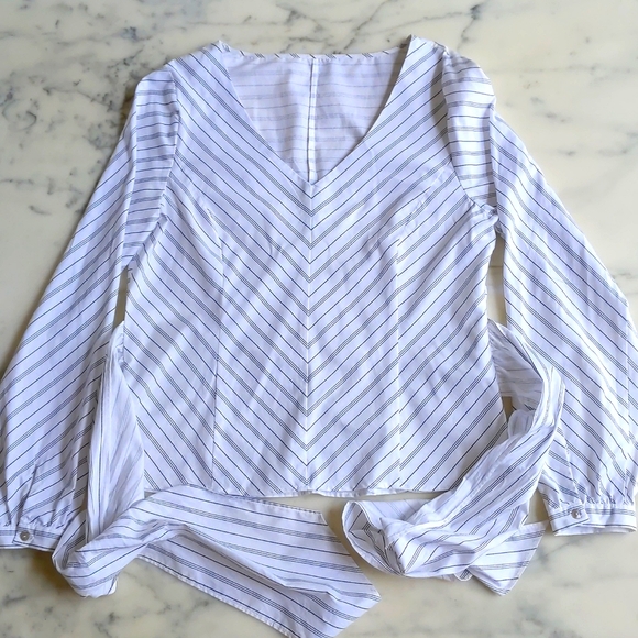 Zara Cotton Spandex Long Sleeve V-Neck Stripe Blouse with front tie and side zip - Picture 3 of 6
